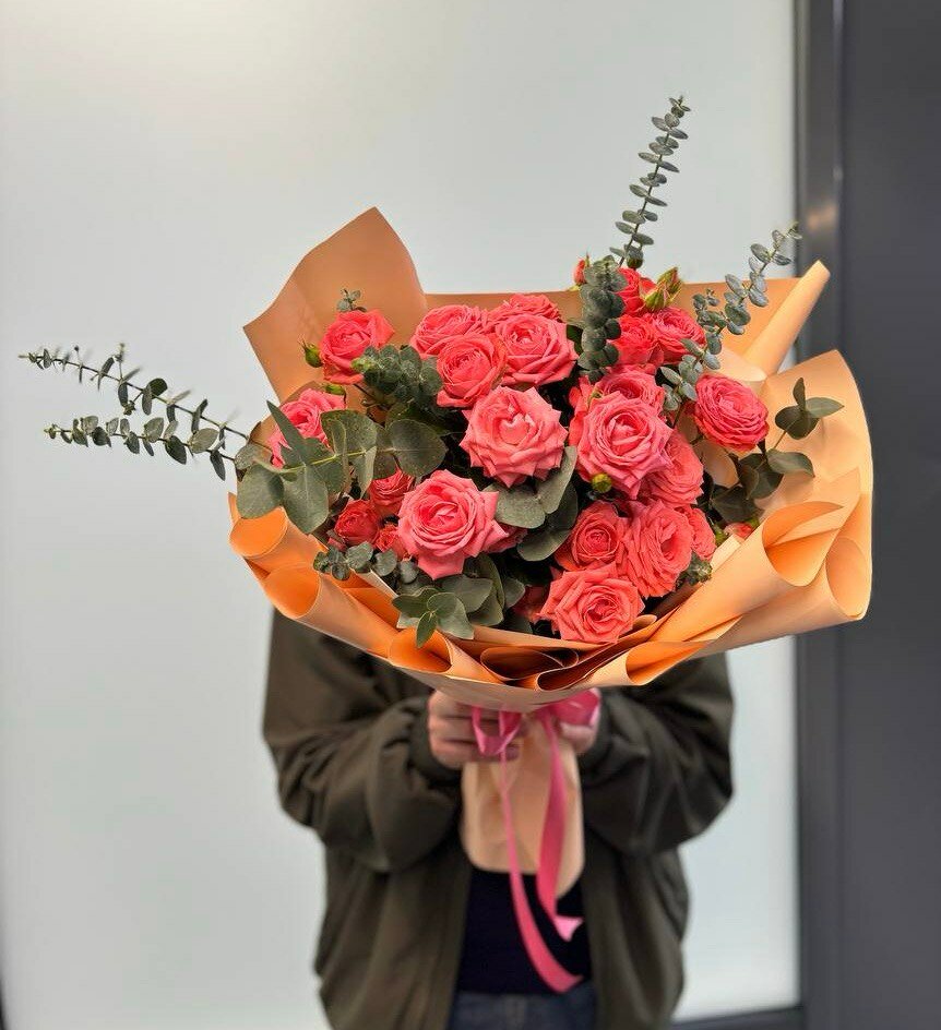 Букет wowflo "Кустовые Розы", монобукет, высота 50см, 7цветов — фото 1