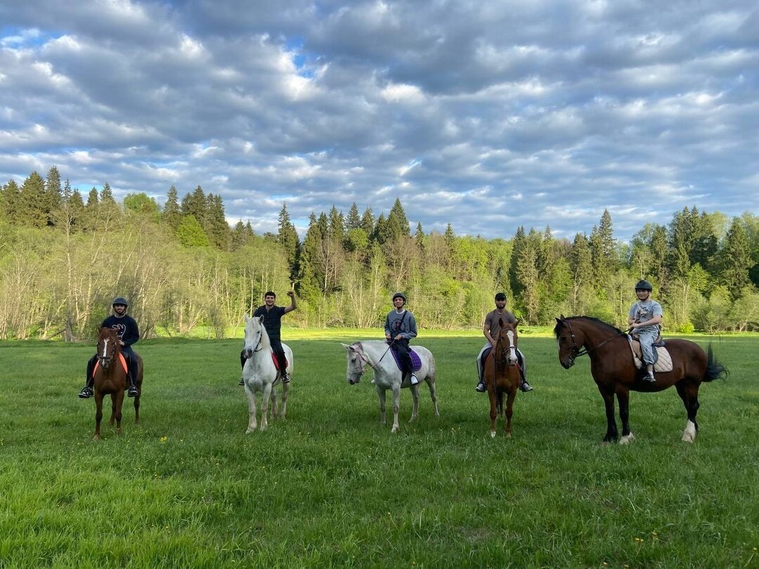 Подарочный сертификат «Конные прогулки» (Пакет №1, 1 человек 30 мин)