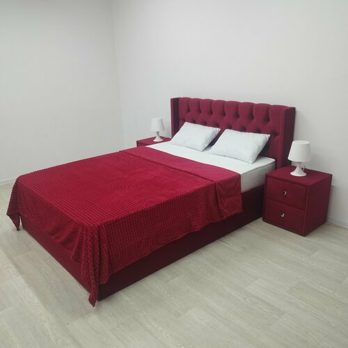 Двуспальная кровать 