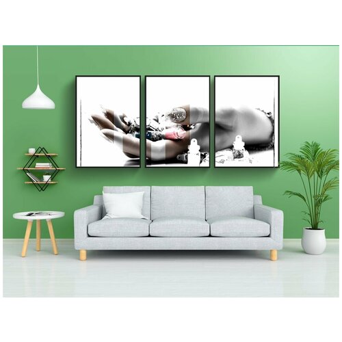 фото Набор модулных постеров для интерьера "маникюр, рука, стекло" 60x90 см. в тубусе, без рамки lotsprints