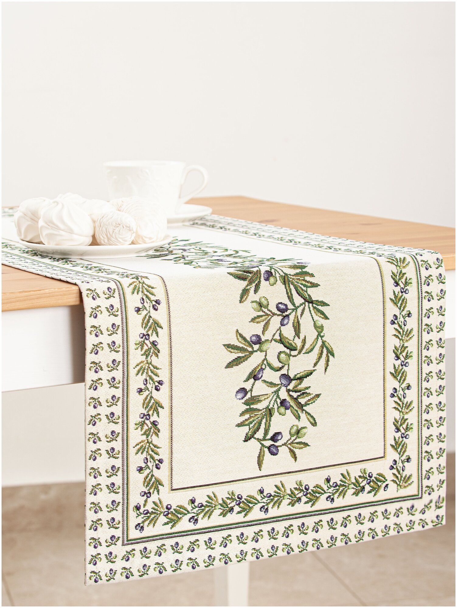 Дорожка для стола гобеленовая Le Gobelin Оливки Фиол 45х140 см