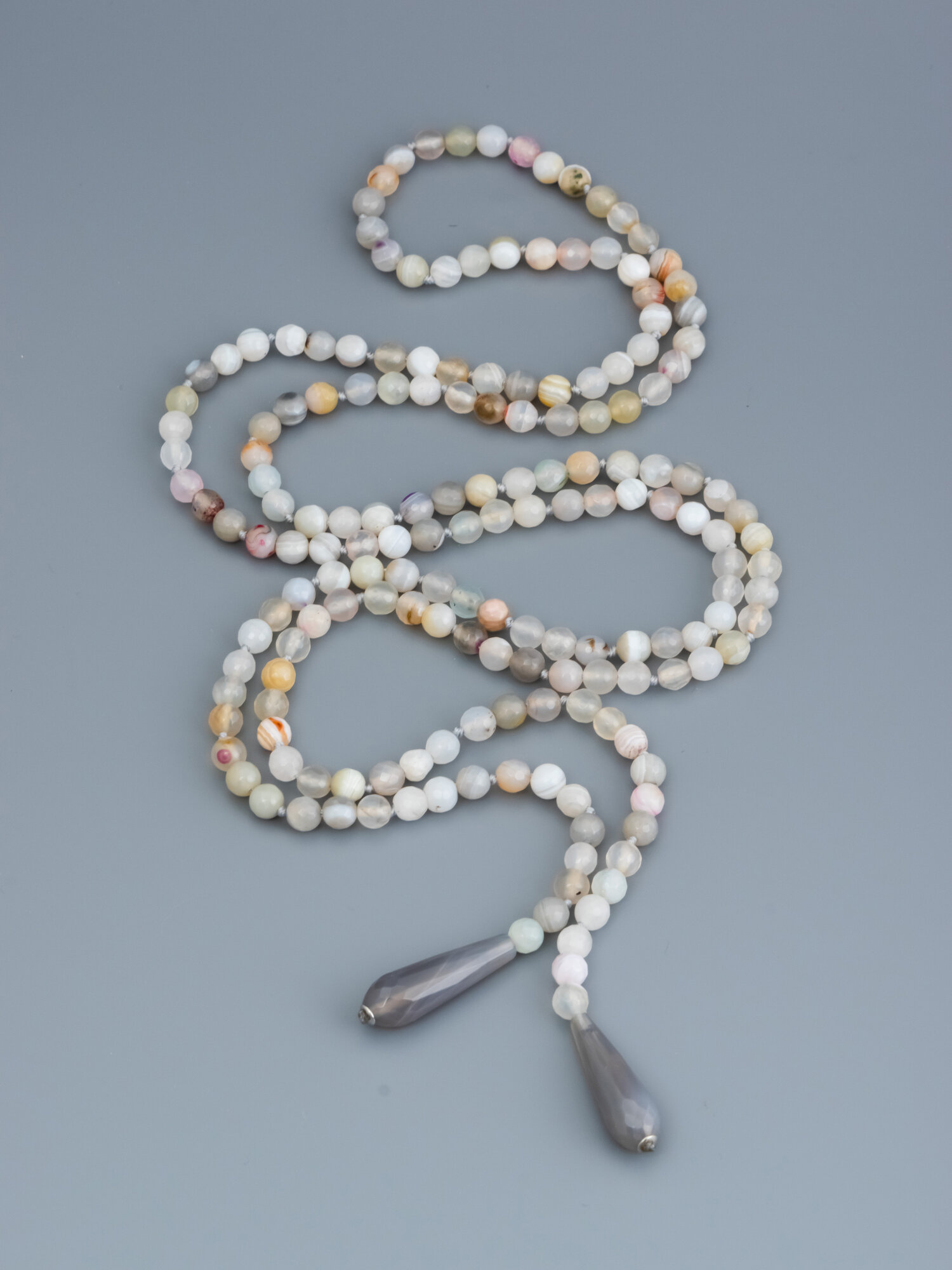 Бусы ЖемАрт, агат, длина 120 см, серый — фото 1