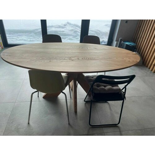 Кухонный стол из натурального дерева (массив карагача) 1700/900/40/750 мм правильной овальной формы Woodmood MOON, ЭКО покрытие маслом