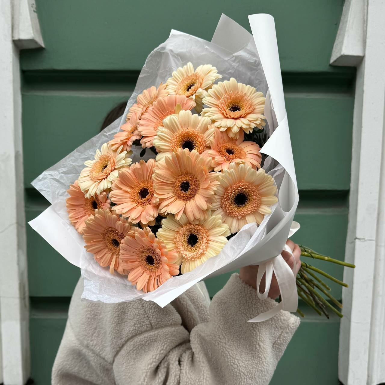 Букет из 15 персиковых гербер мини (моно 102)\ букет живых цветов
