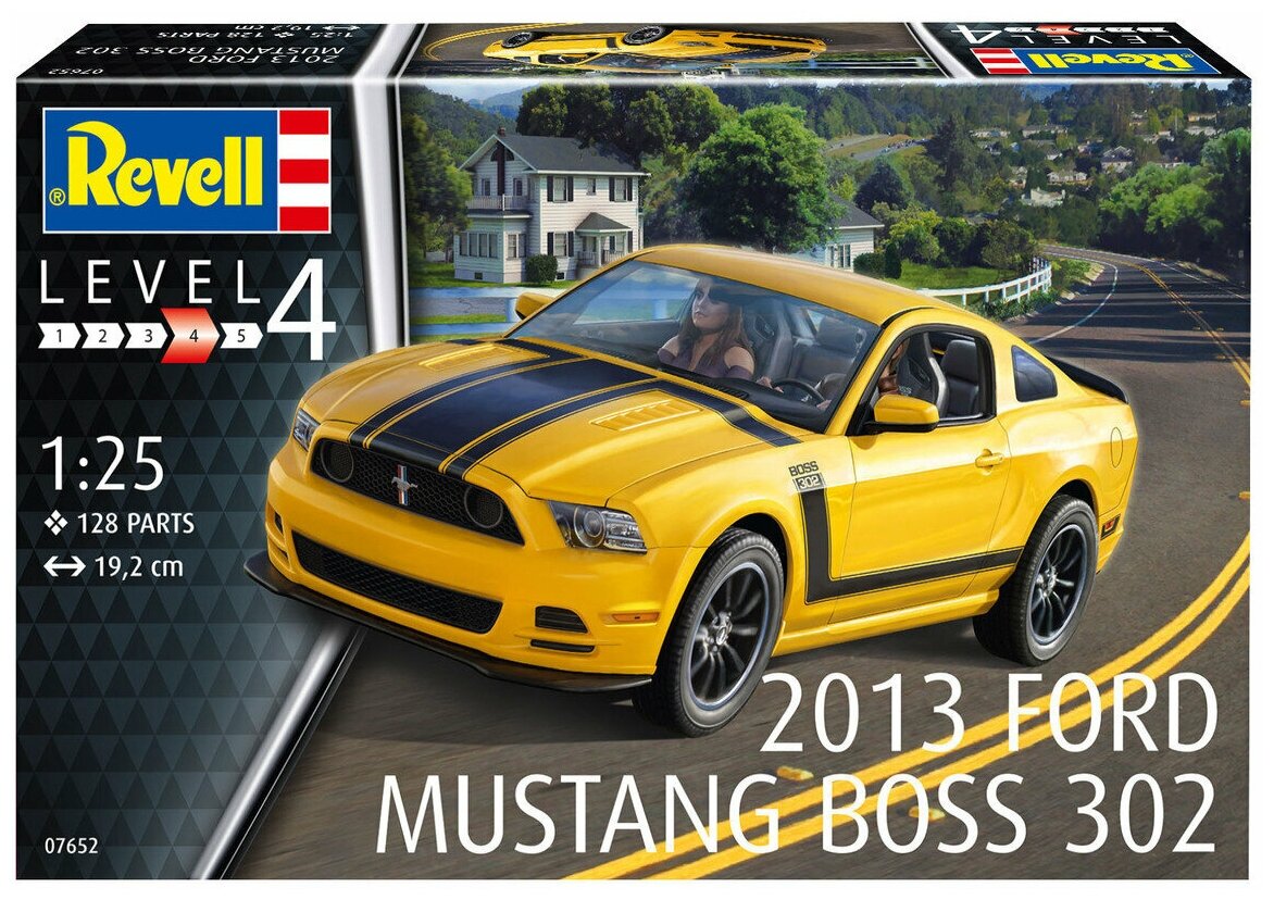 07652 Revell Спорткар 2013 Ford Mustang Boss 302 1/25