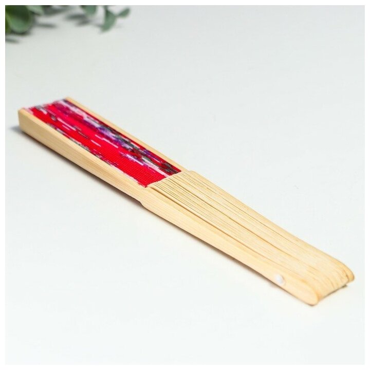 --- Веер бамбук, текстиль h21 см "Цветы" с чехлом, красный - фотография № 6