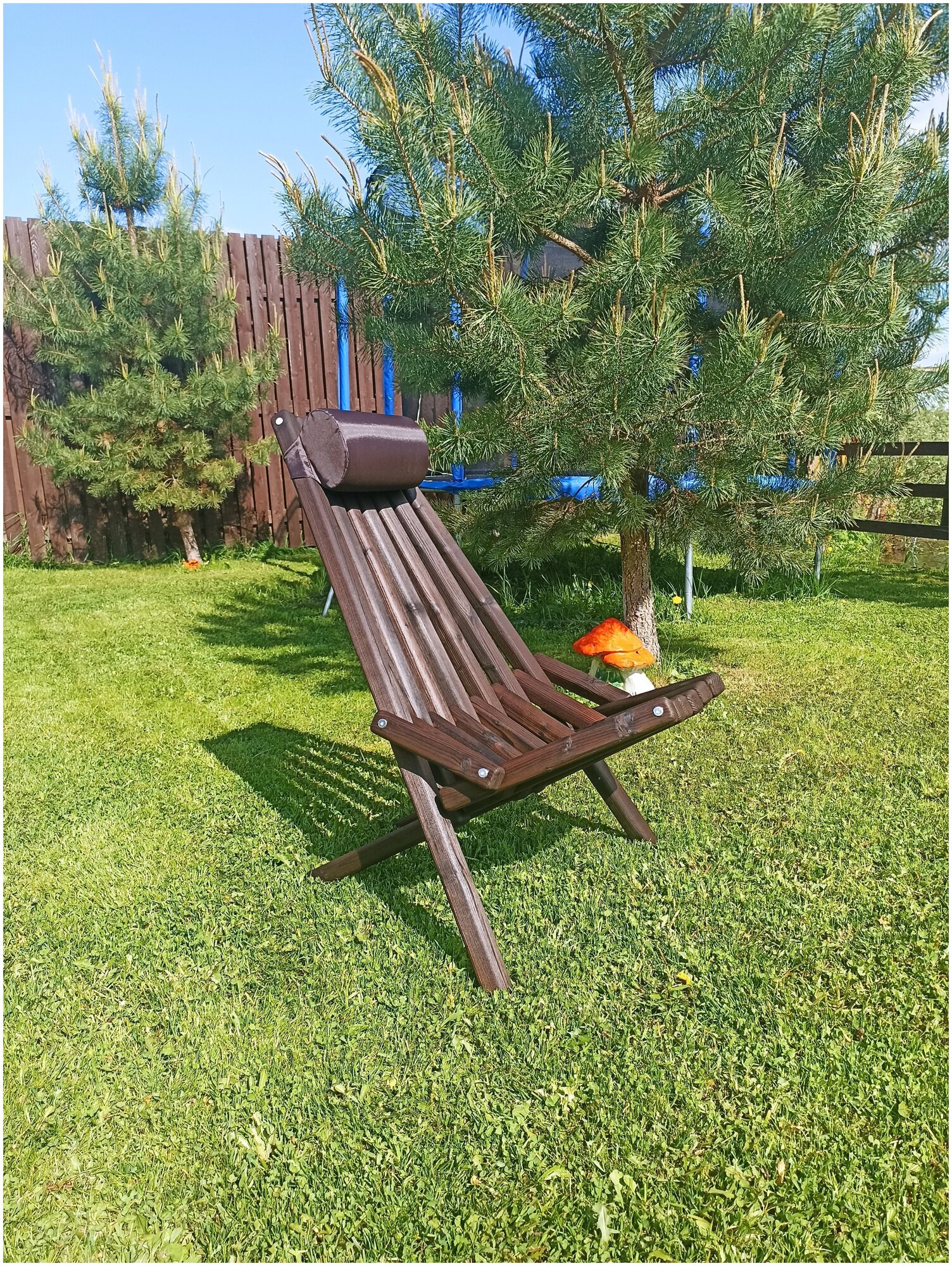 Кресло (шезлонг) складное садовое с коричневой подушкой - фотография № 5