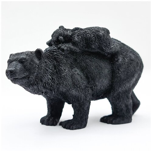 Медведица с медвежонком М