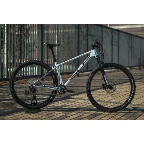 Велосипед Superior XP 929 Gloss WhiteHologram Black 2024 Размер L 188500₽