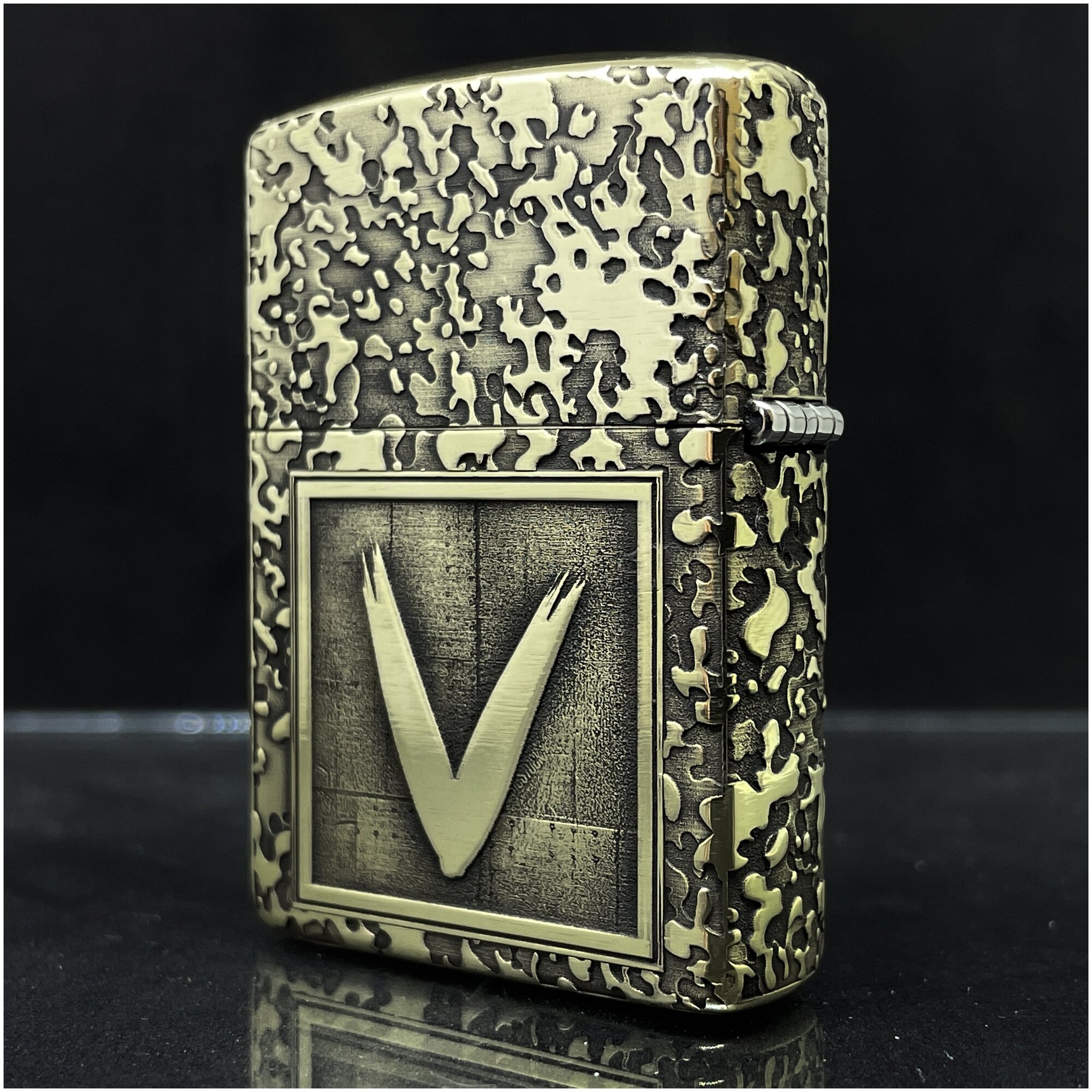 Зажигалка бензиновая Zippo(Armor) ZV Custom Латунь с глубокой объемной гравировкой - фотография № 2