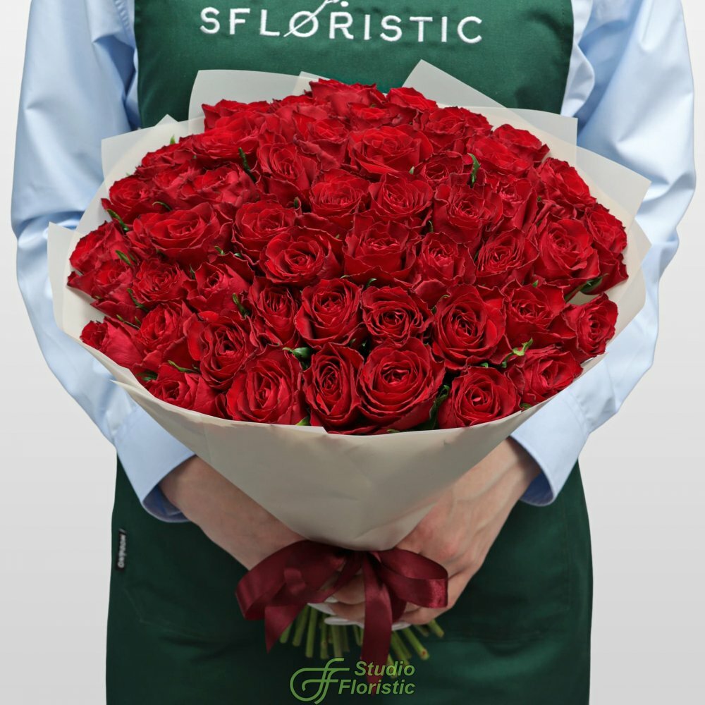 Монобукет STUDIO FLORISTIC "Красная-3", роза, 51 цветок, высота 40см — фото 1