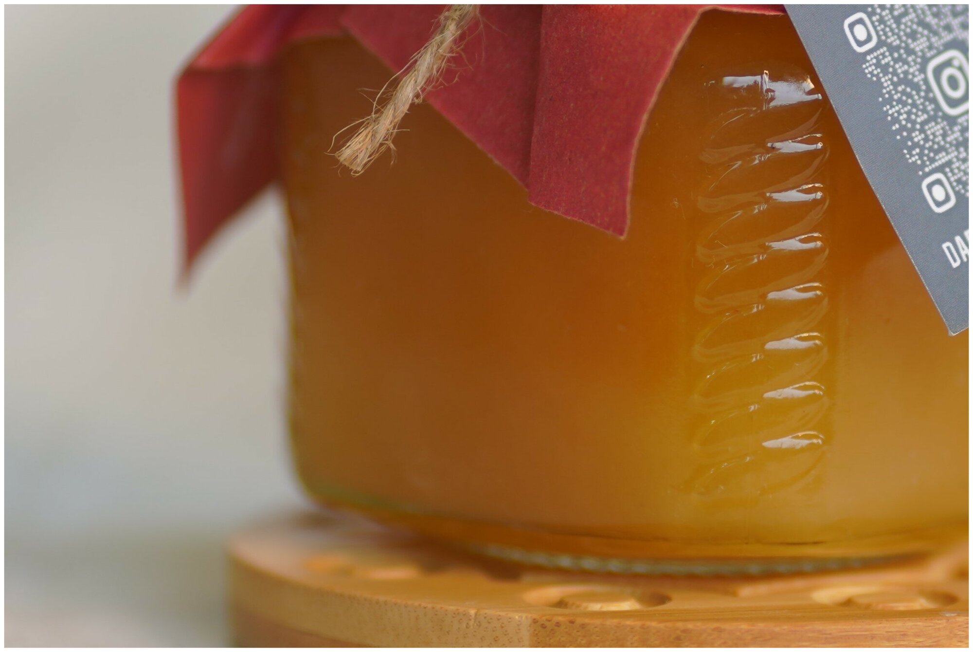 Мёд натуральный Амурский Бархат Дары Староверов в стеклянной банке 330 грамм - фотография № 2