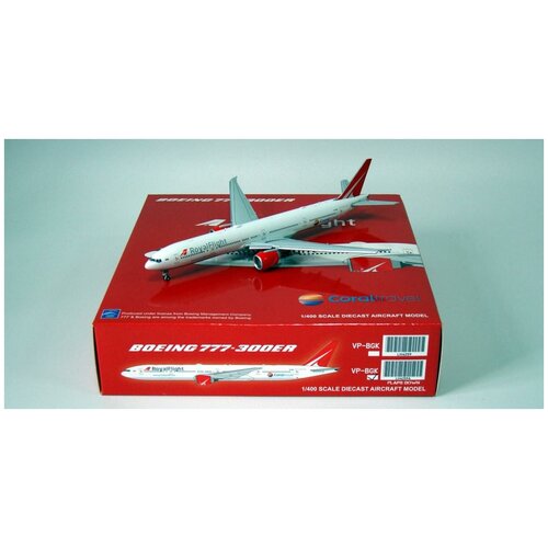 Модель самолёта Boeing 777-300ER Royal Flight (механизация крыла выпущена) 1:400