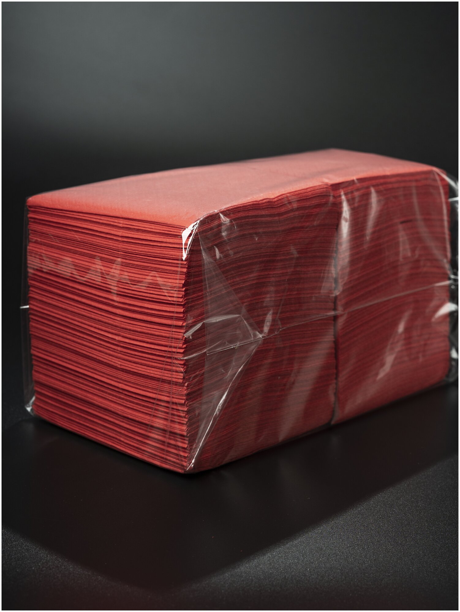 Салфетки двухслойные ZELPAPER 24х24 красные, бумажные, 250 шт, 100% целлюлоза - фотография № 1