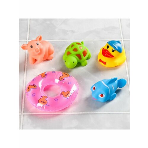 Набор для игры в ванне Зверята с кругом 5 шт виды Микс 560₽