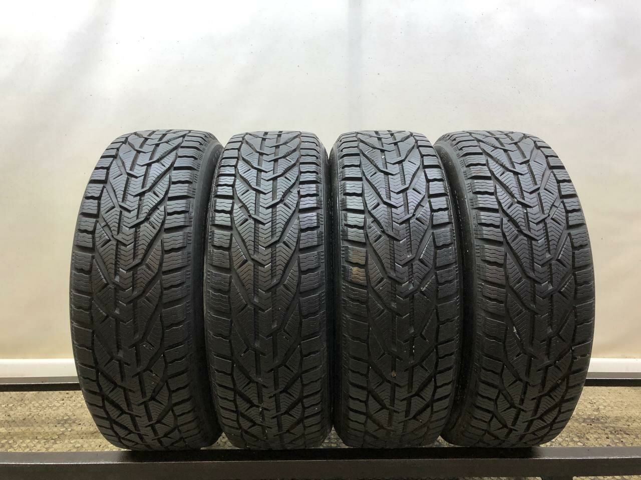 Kormoran Snow 215/60 R17 БУ Шины Зимние