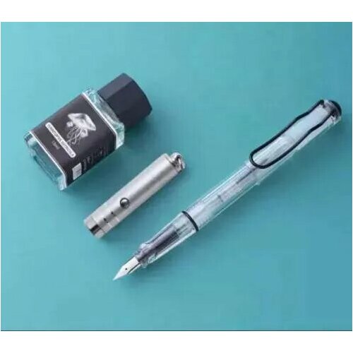 Набор Волшебные невидимые чернила без углерода 18 мл ручка перьевая и УФ фонарик 1799₽