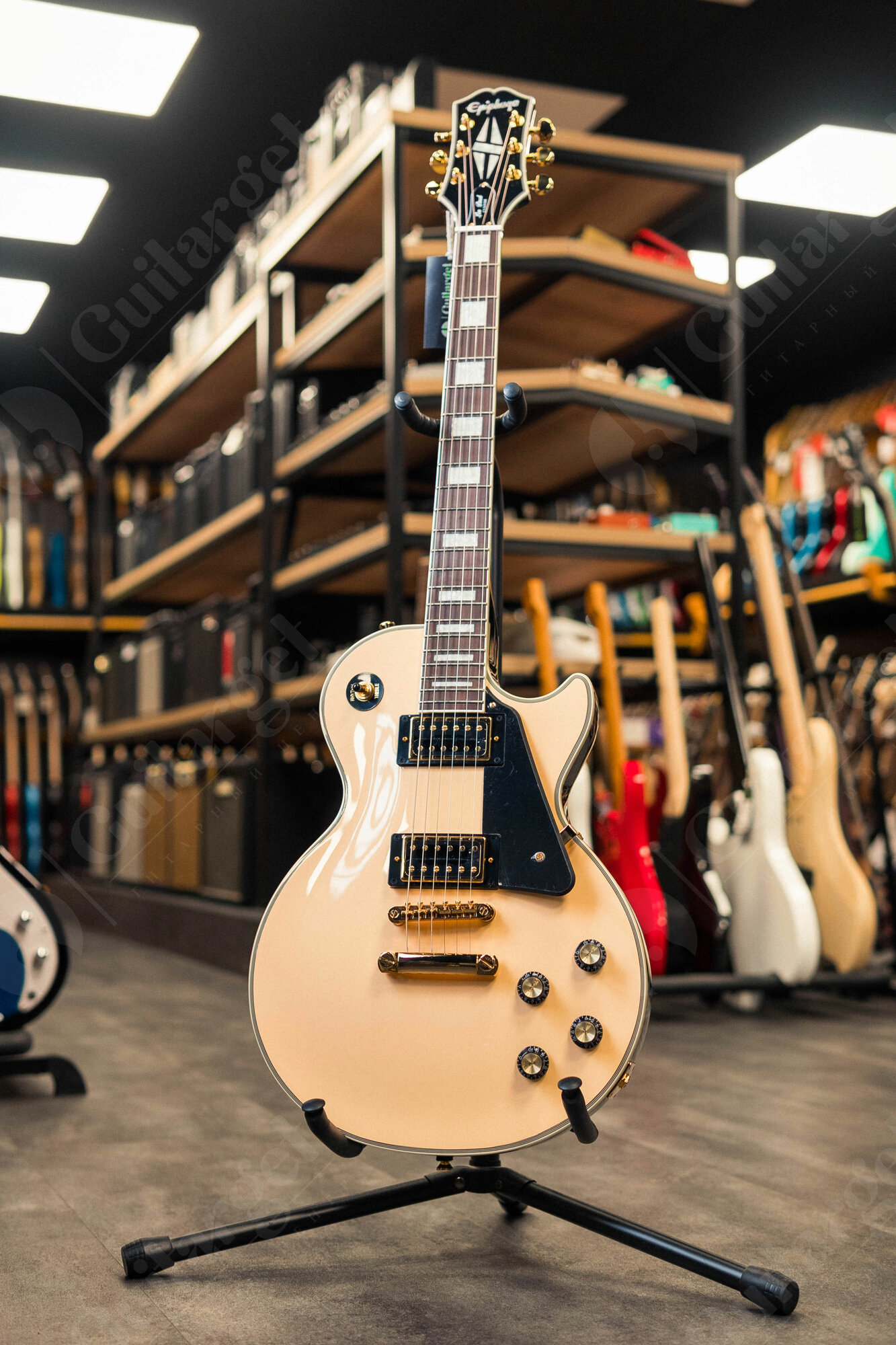 Электрогитара Epiphone Les Paul Custom (Black Back) Antique Ivory