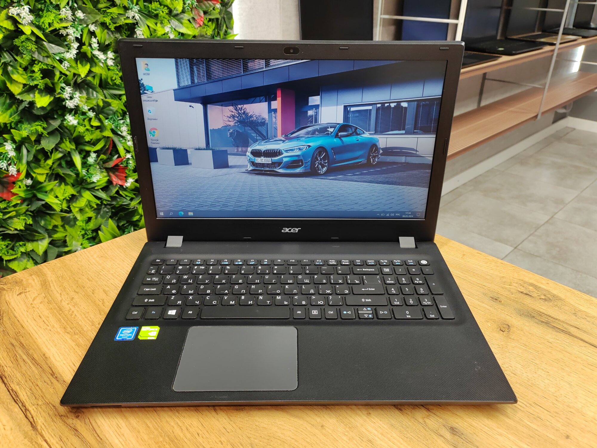 Ноутбук Acer/15.6 HD/Intel Pentium 3805u/8GB/256GB SSD/Nvidia GeForce 940m/Windows 10 Pro