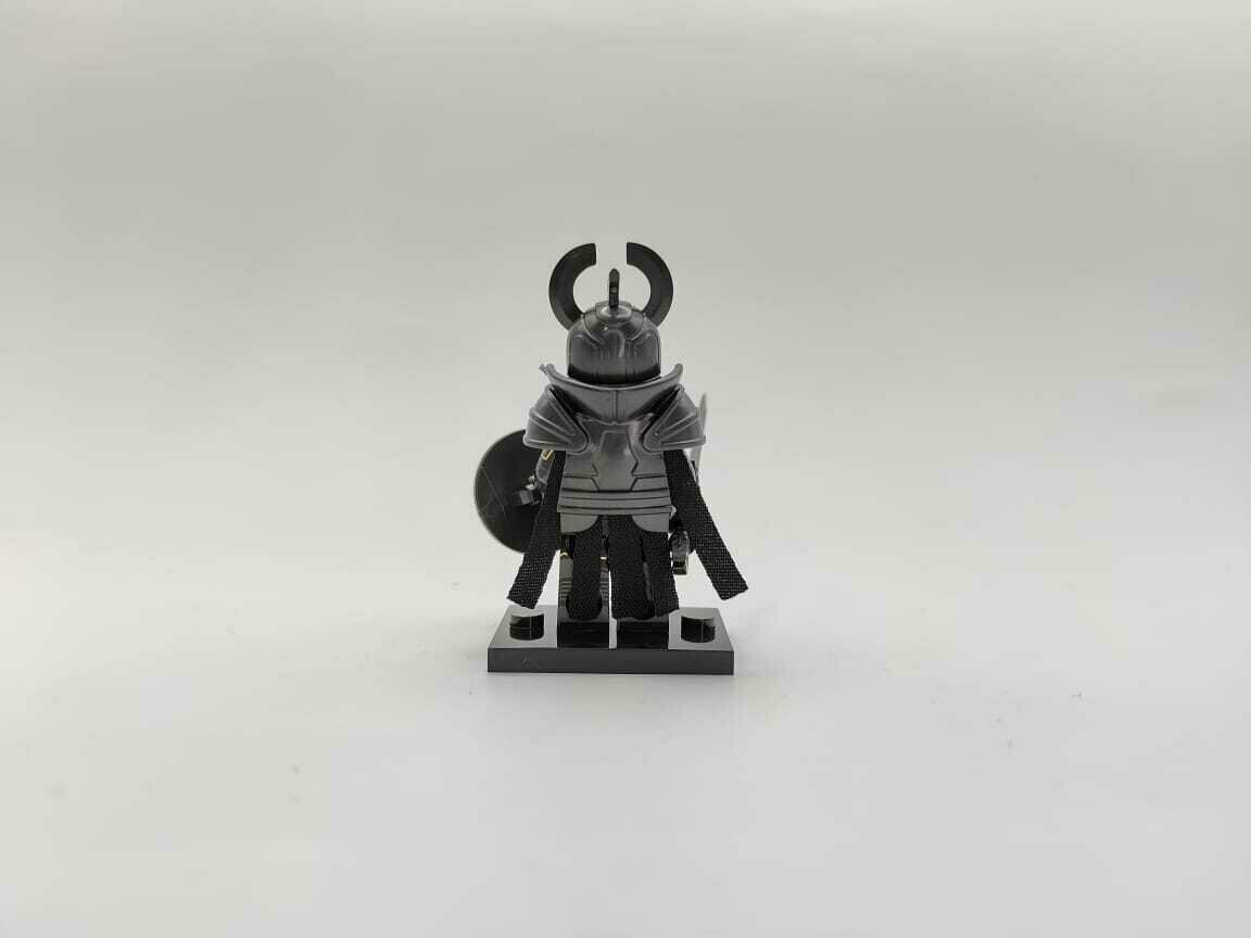 Минифигурка "Гвардеец Хелы", фигурка из коллекции Marvel — фото 1