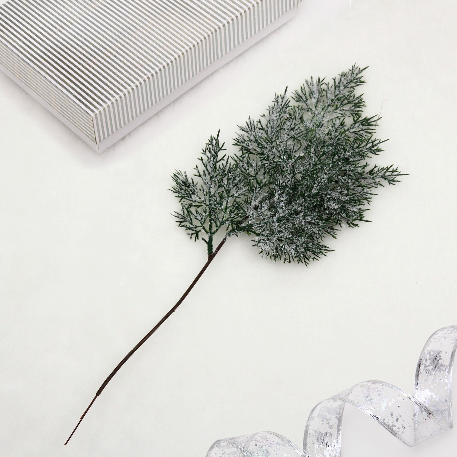 Ветка декоративная 