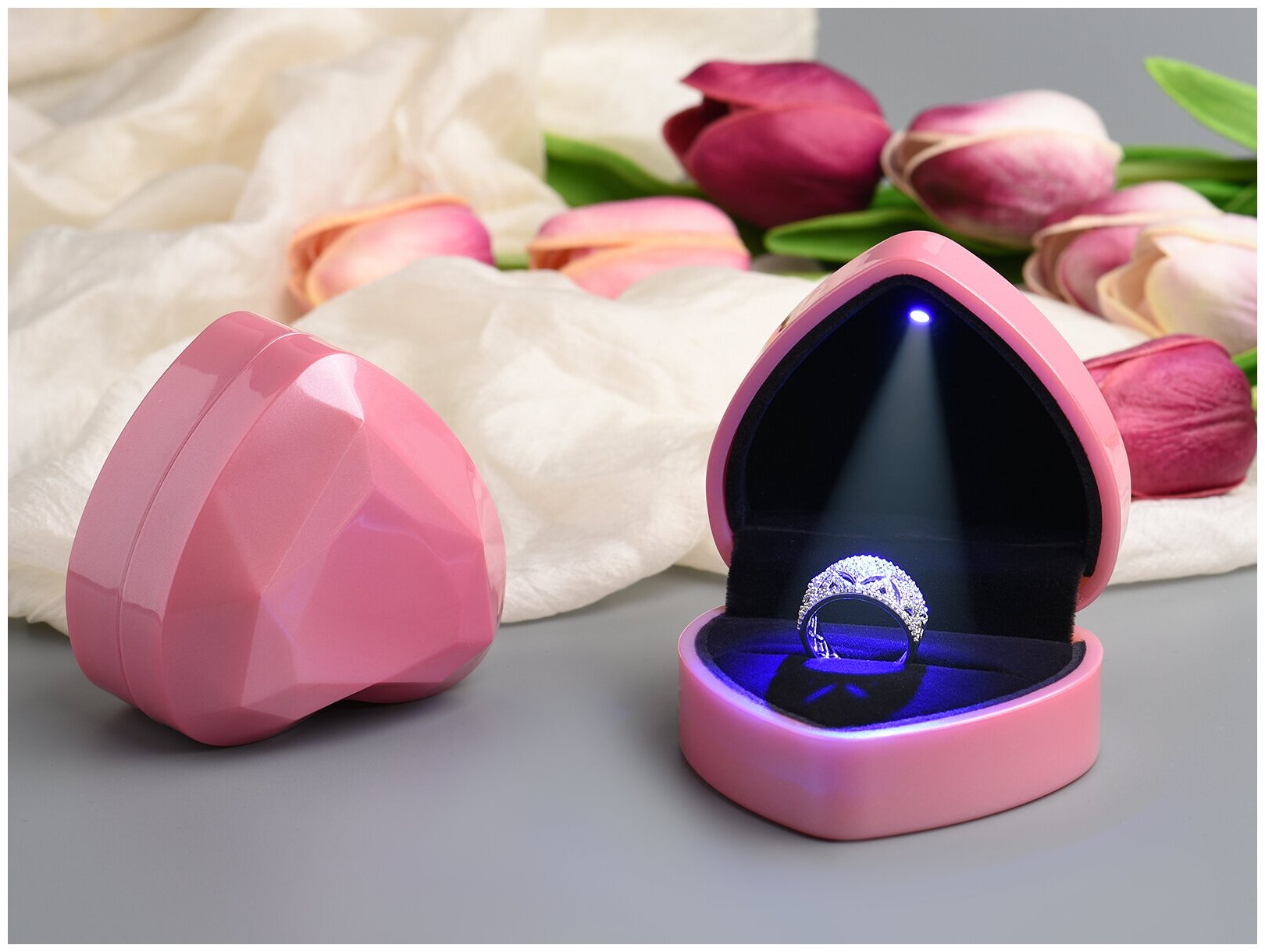 Футляр для кольца с подсветкой/коробочка для кольца/сердце розовый