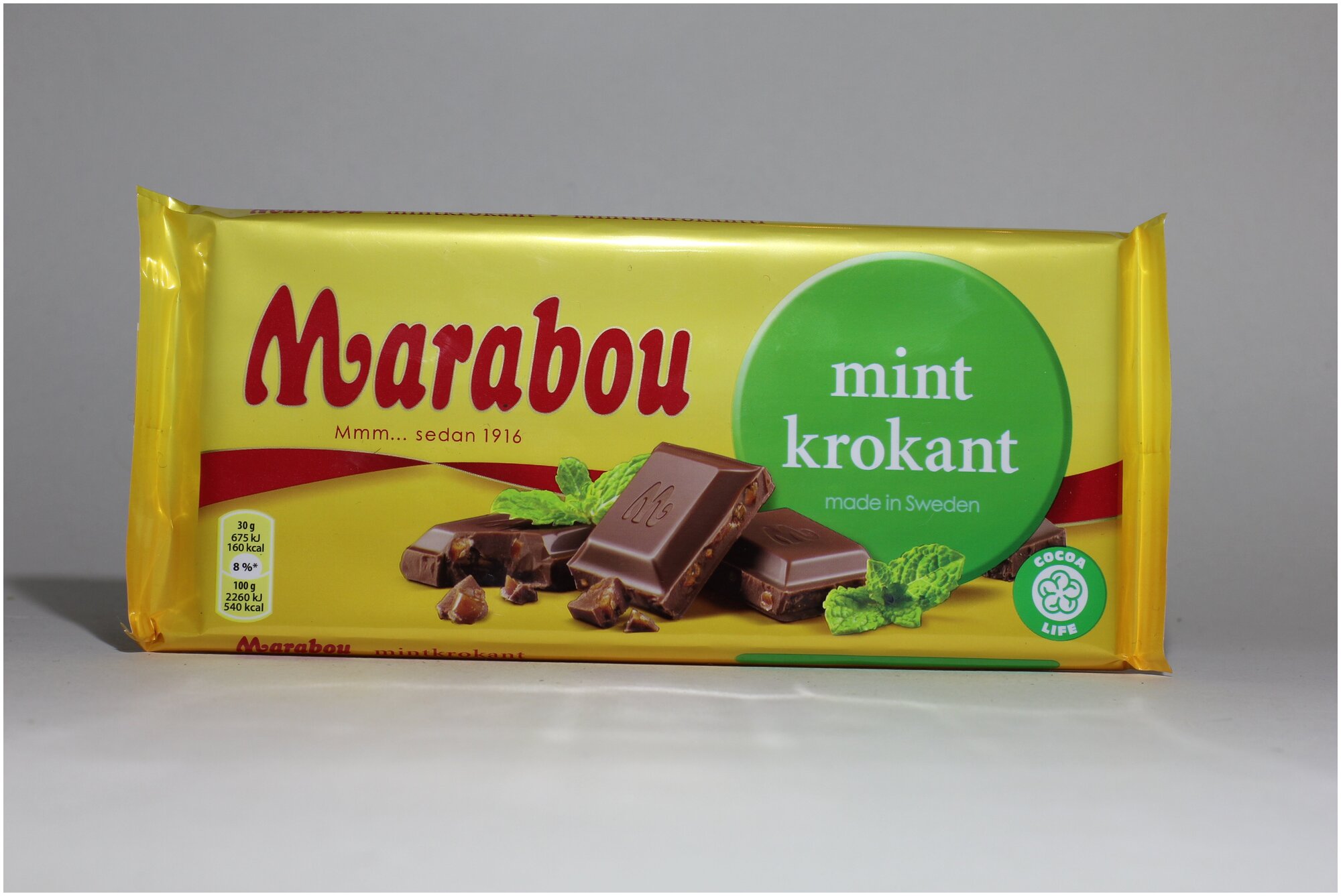 Шведский плиточный молочный шоколад с хрустящей мятой (Marabou Марабу, Mint Krokant 2 шт х 200 гр ) - фотография № 1