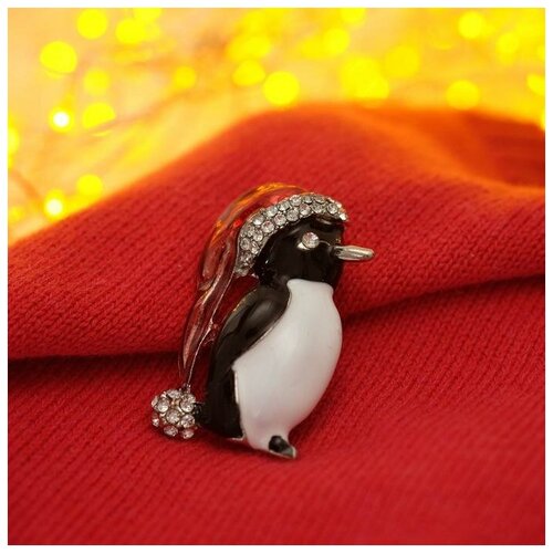 фото Брошь новогодняя "пингвинчик в шапке", цветной в серебре 6869921 queen fair