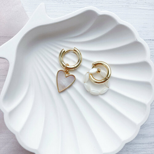 Комплект серег Miss M, перламутр, размер 17 мм, золотой