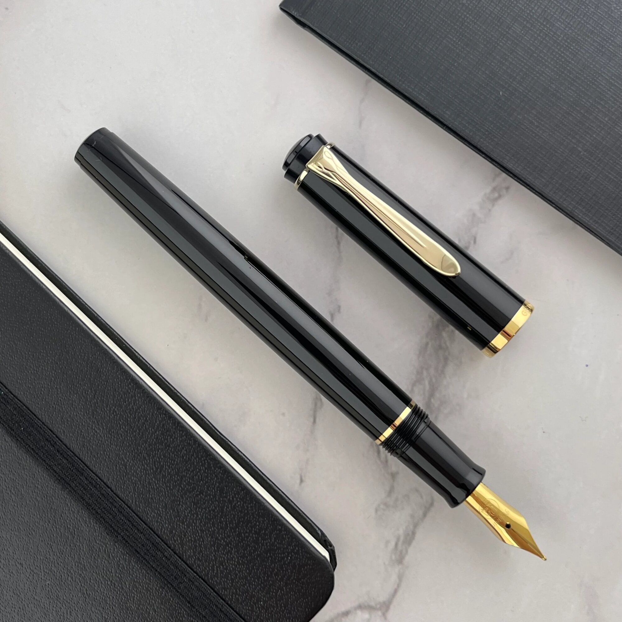Перьевая ручка Pelikan Elegance Classic P200 Black GT перо EF (930354)