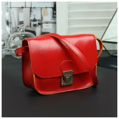 фото Сумка-мессенджер, отдел на клапане, длинный ремень, цвет красный yandex market