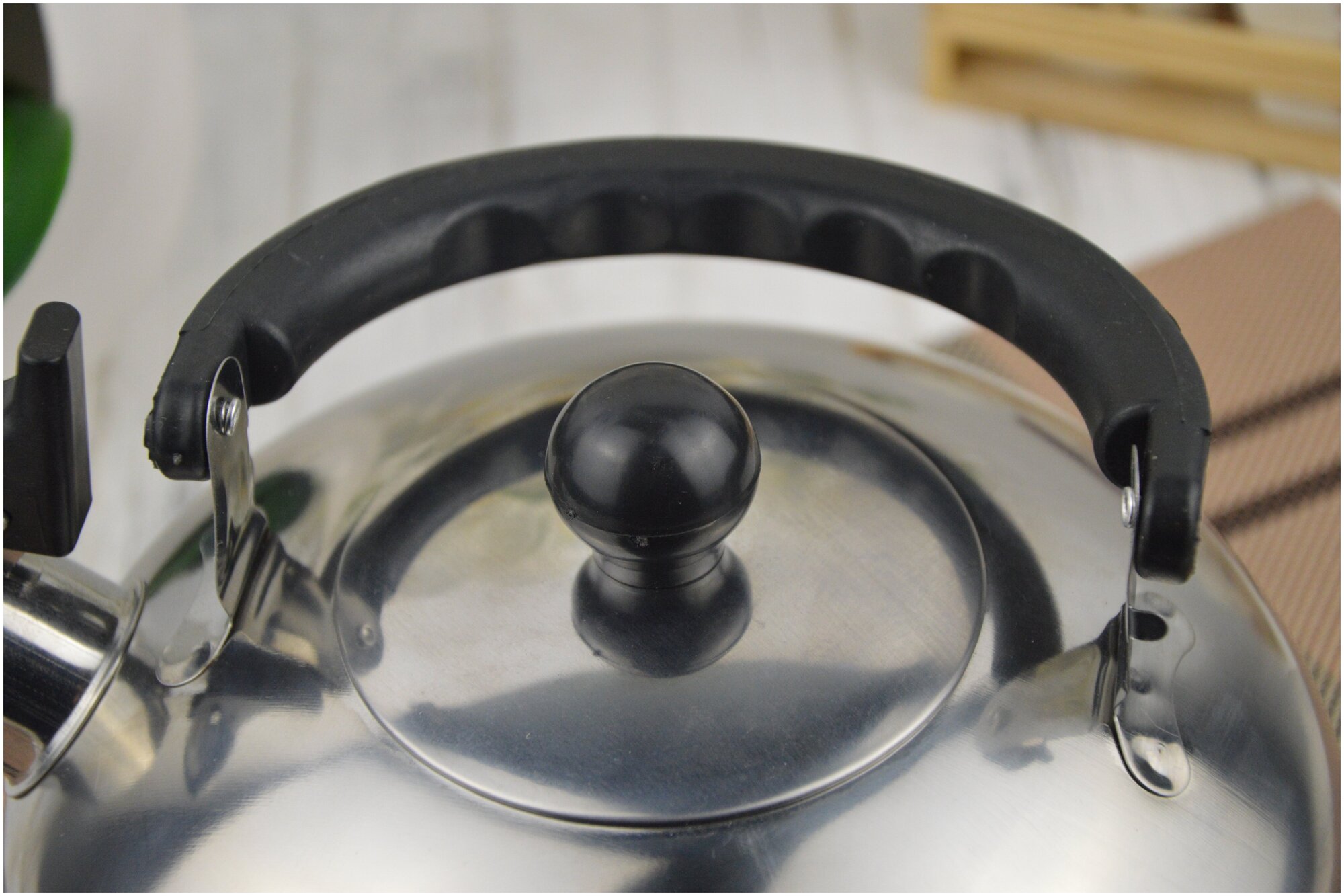 Чайник CASUAL, объем 2.5 л, из нерж стали со свистком, зеркальная полировка (007297) - фотография № 9
