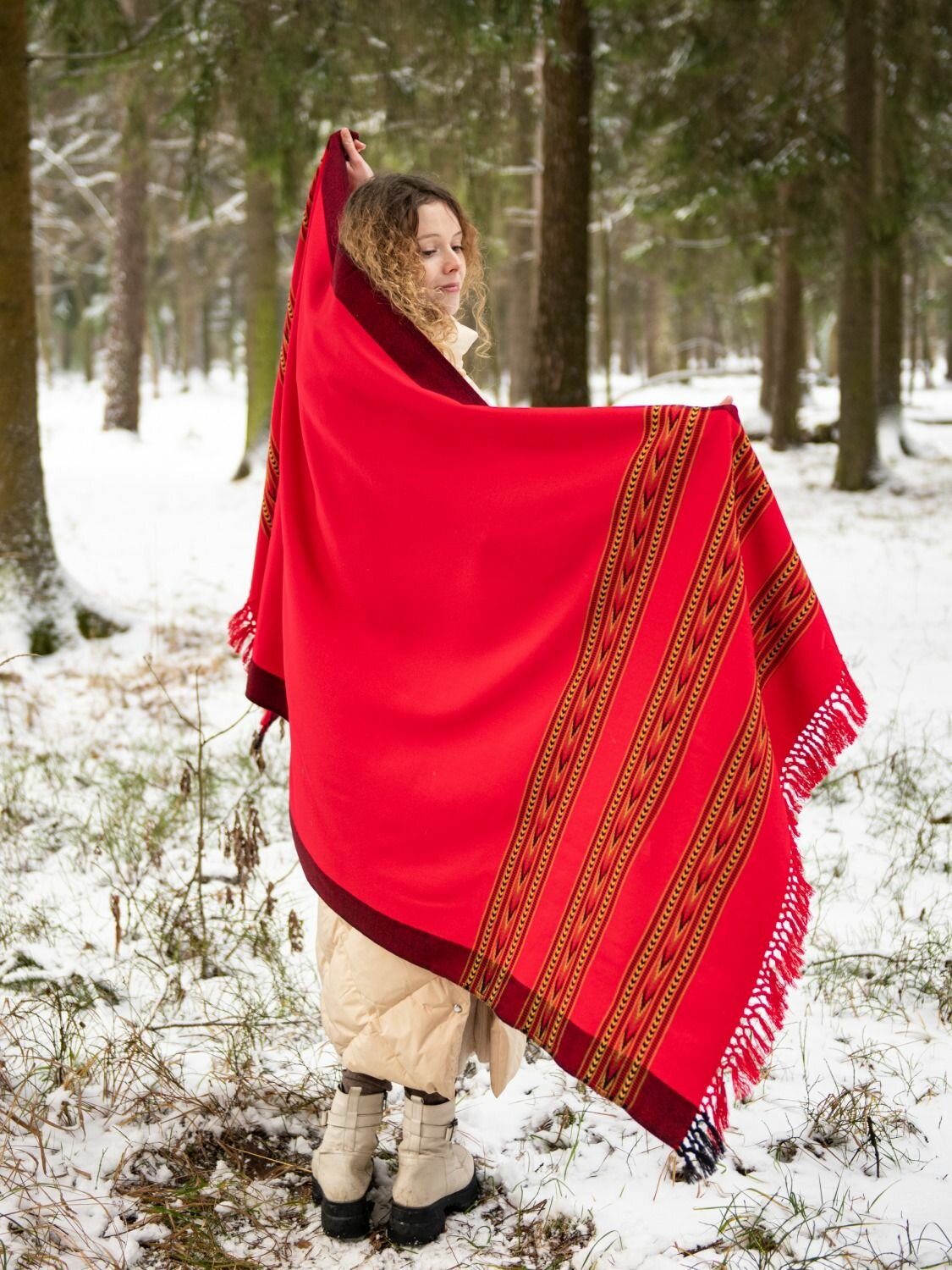 Шаль Ариаварта Базовая коллекция для женщин,215х104 см, алый — фото 1