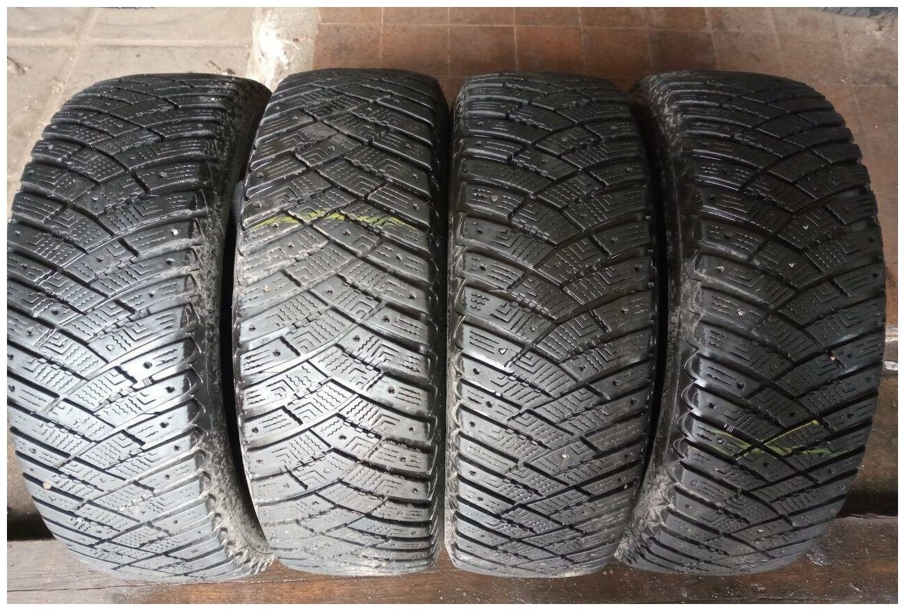 Goodyear UltraGrip Ice Arctic 215/65 R16 БУ Шины Зимние