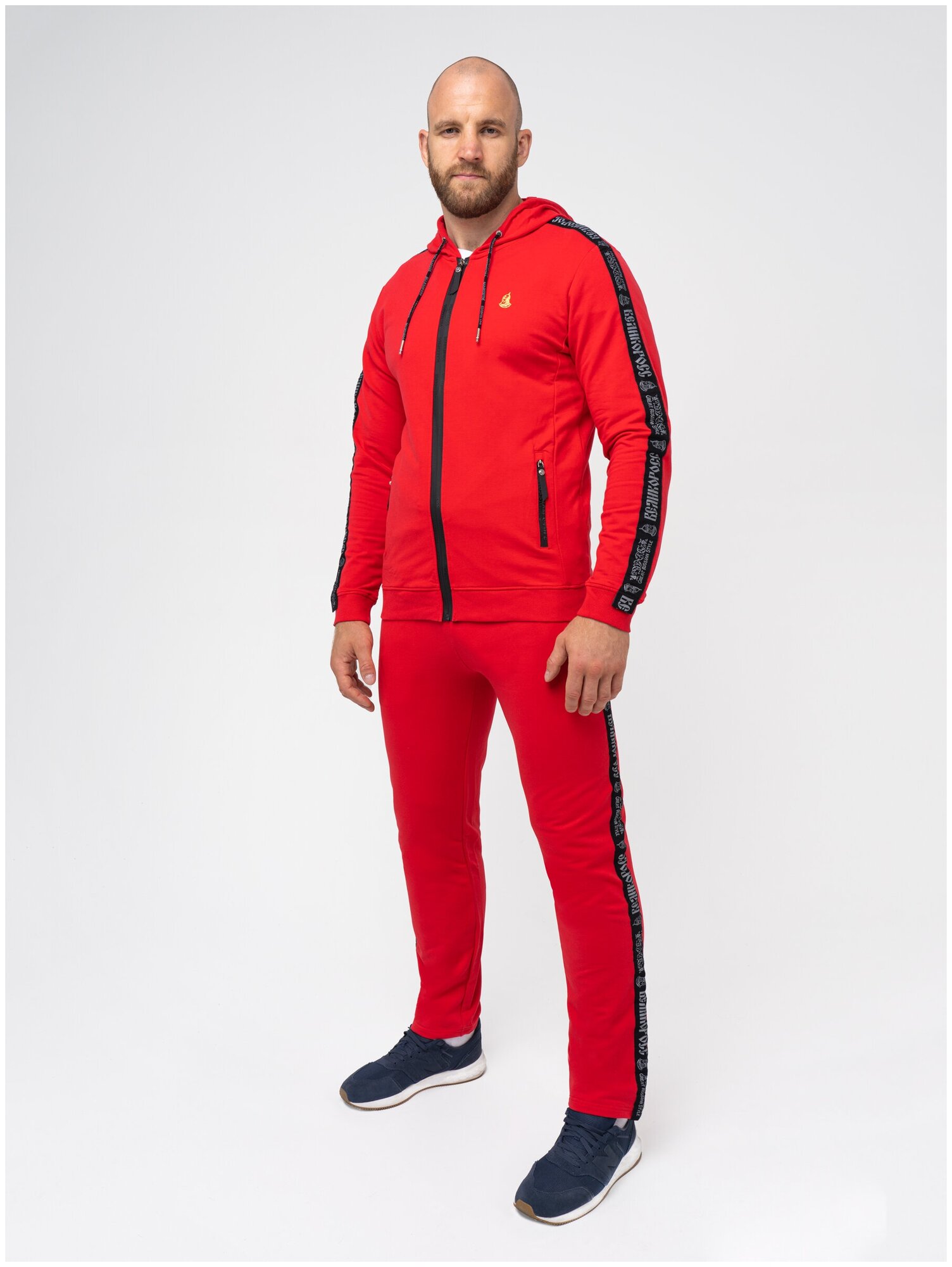 Костюм спортивный