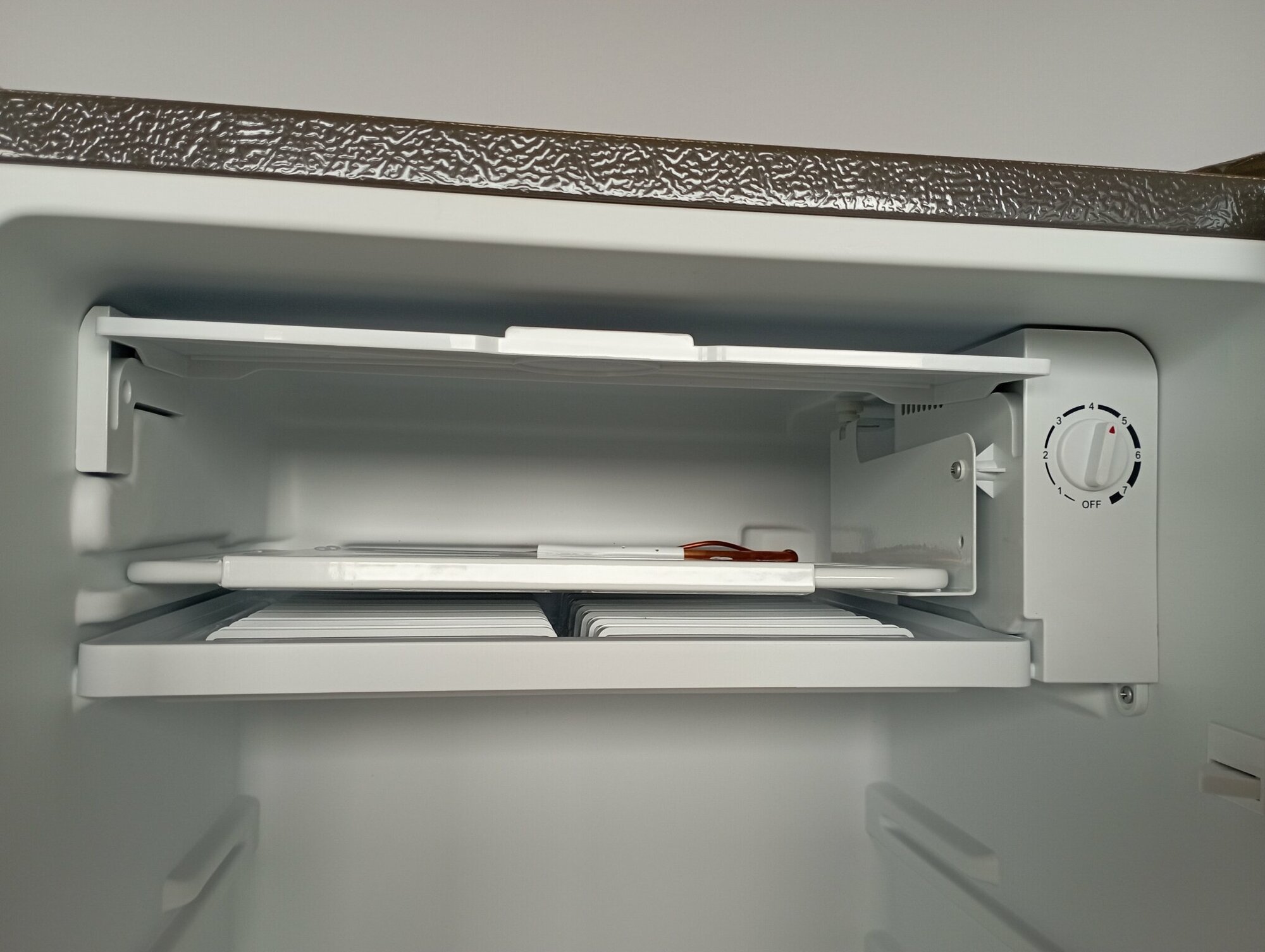 Холодильник MAUNFELD MFF83GD - фотография № 4