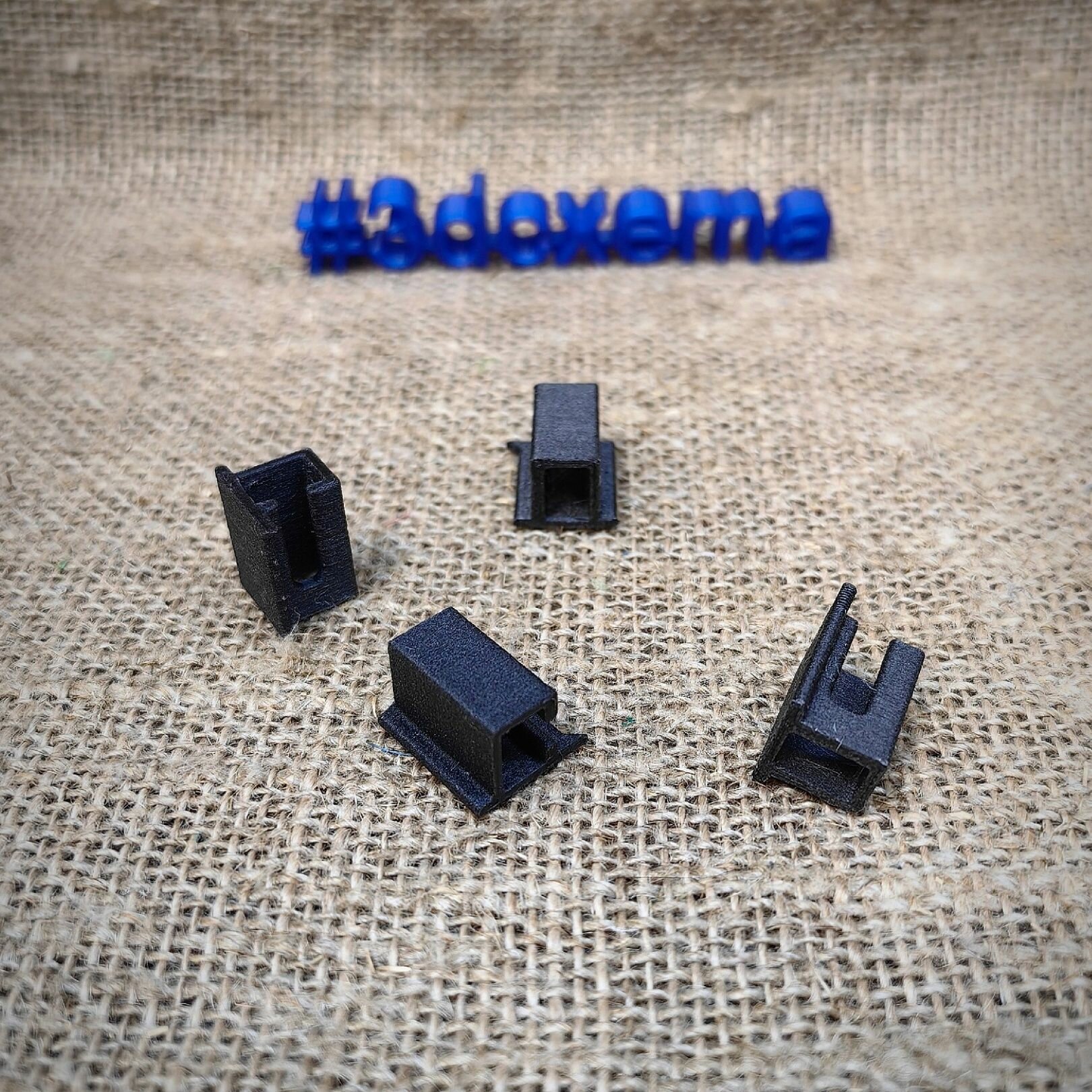 фото Держатель щетки газонокосилки Bosh Rotak 32, 36