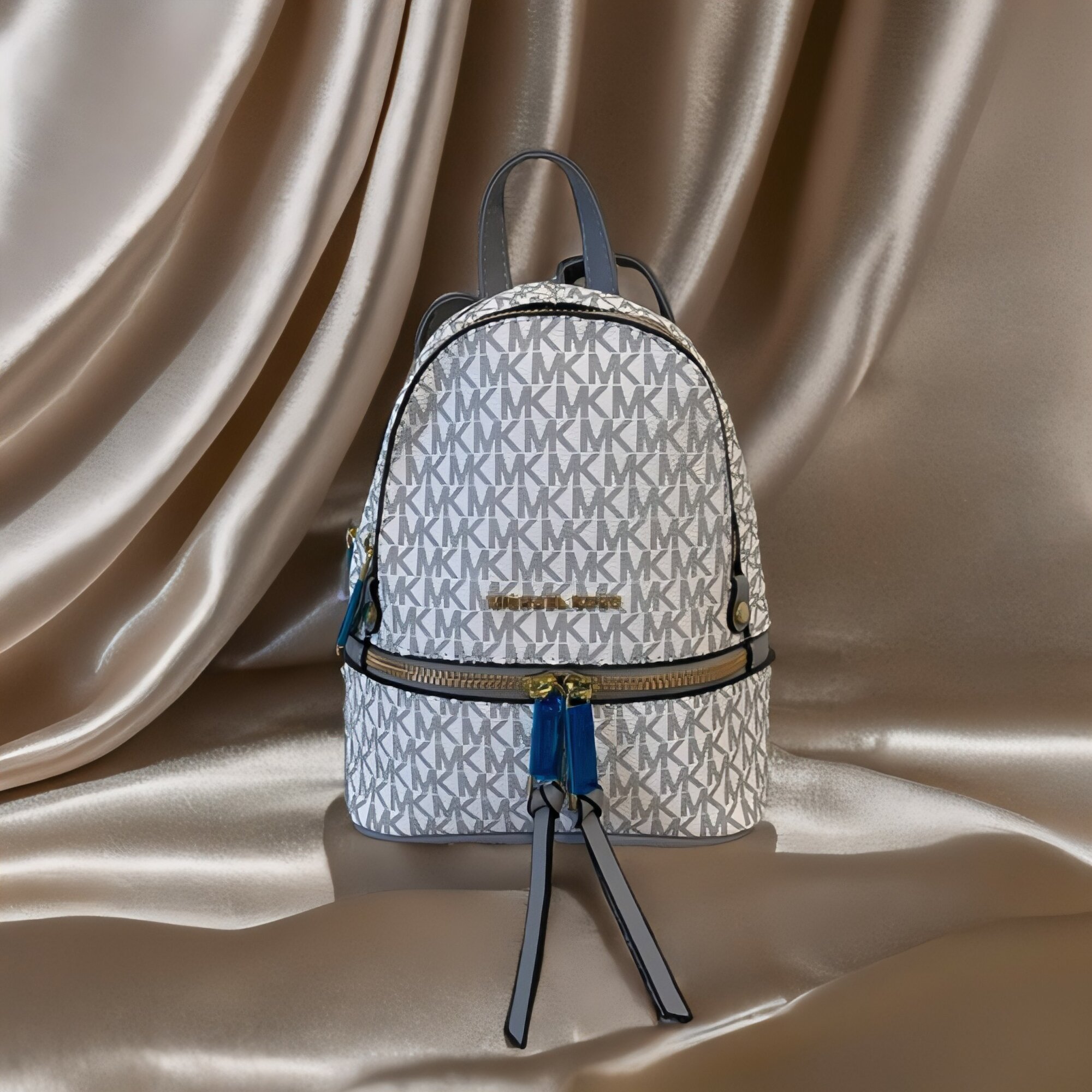 фото Женский городской рюкзак MK Mini