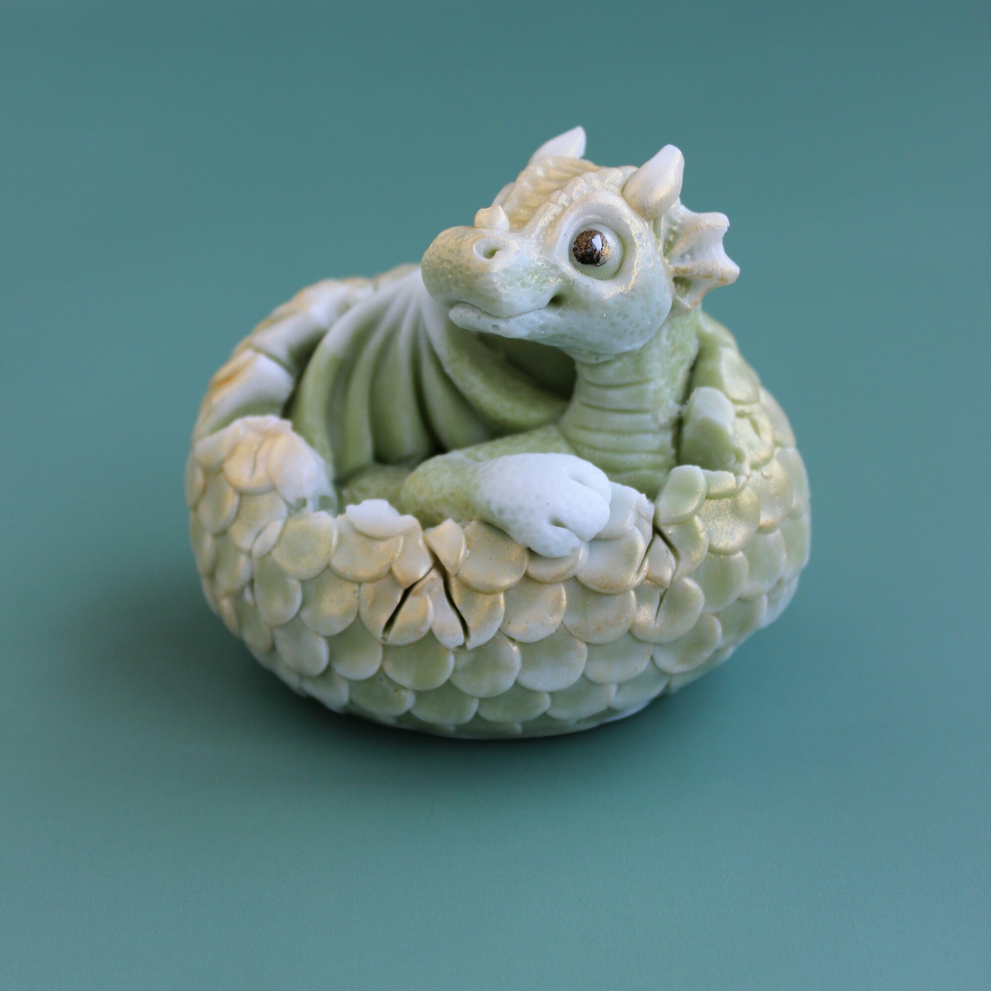 фото Дракон в яйце. Сувенир из мыла ручной работы.