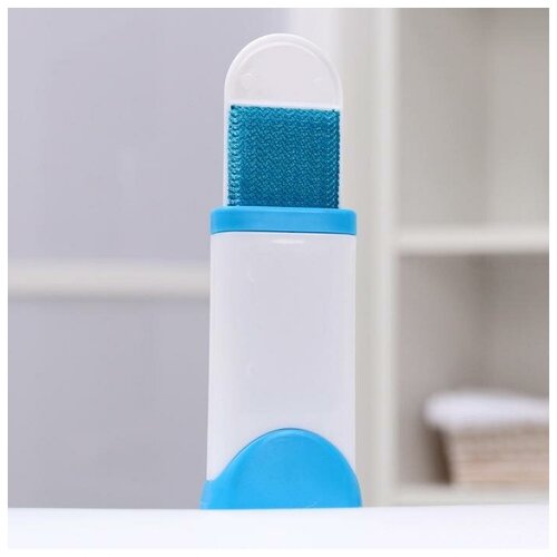 Щётка для удаления шерсти и волос с одежды и мебели 13563 см цвет синий 353₽