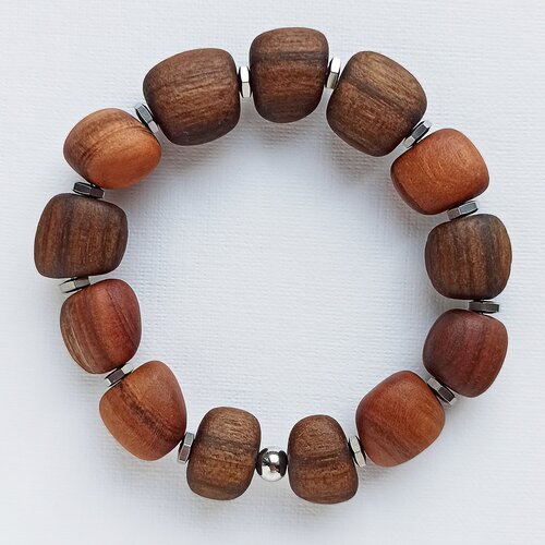 фото Браслет ручной работы goldikwhite из экзотического дерева, 17 см.