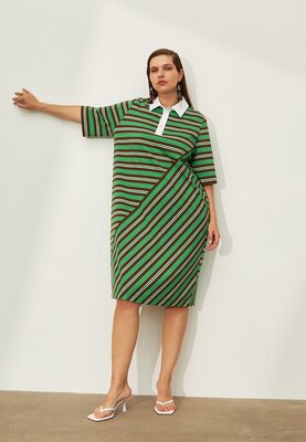 Платье LeSsiSmORE, размер 50, зеленый