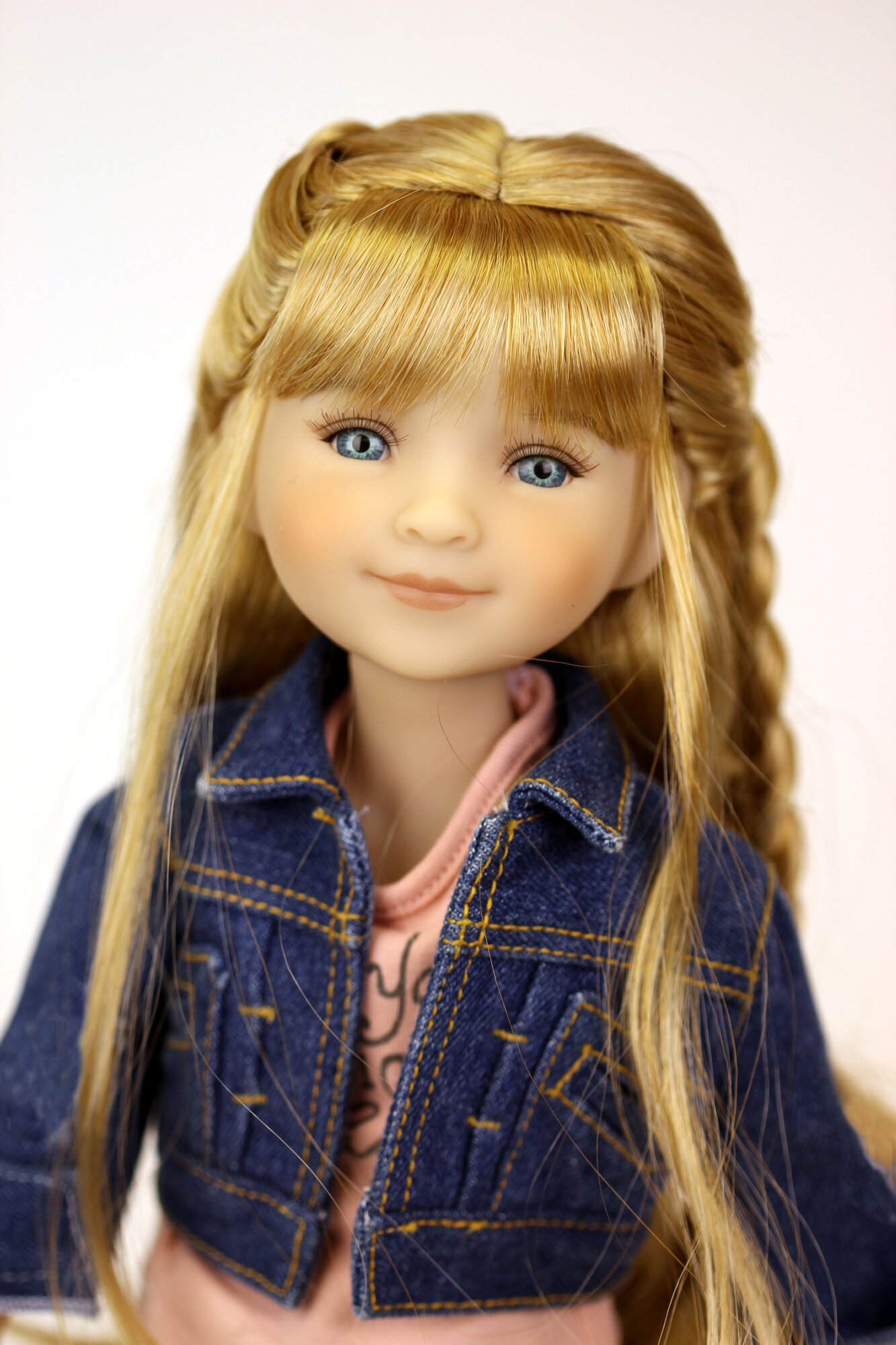 Кукла Ruby Red шарнирная Сара, 37 см — фото 1