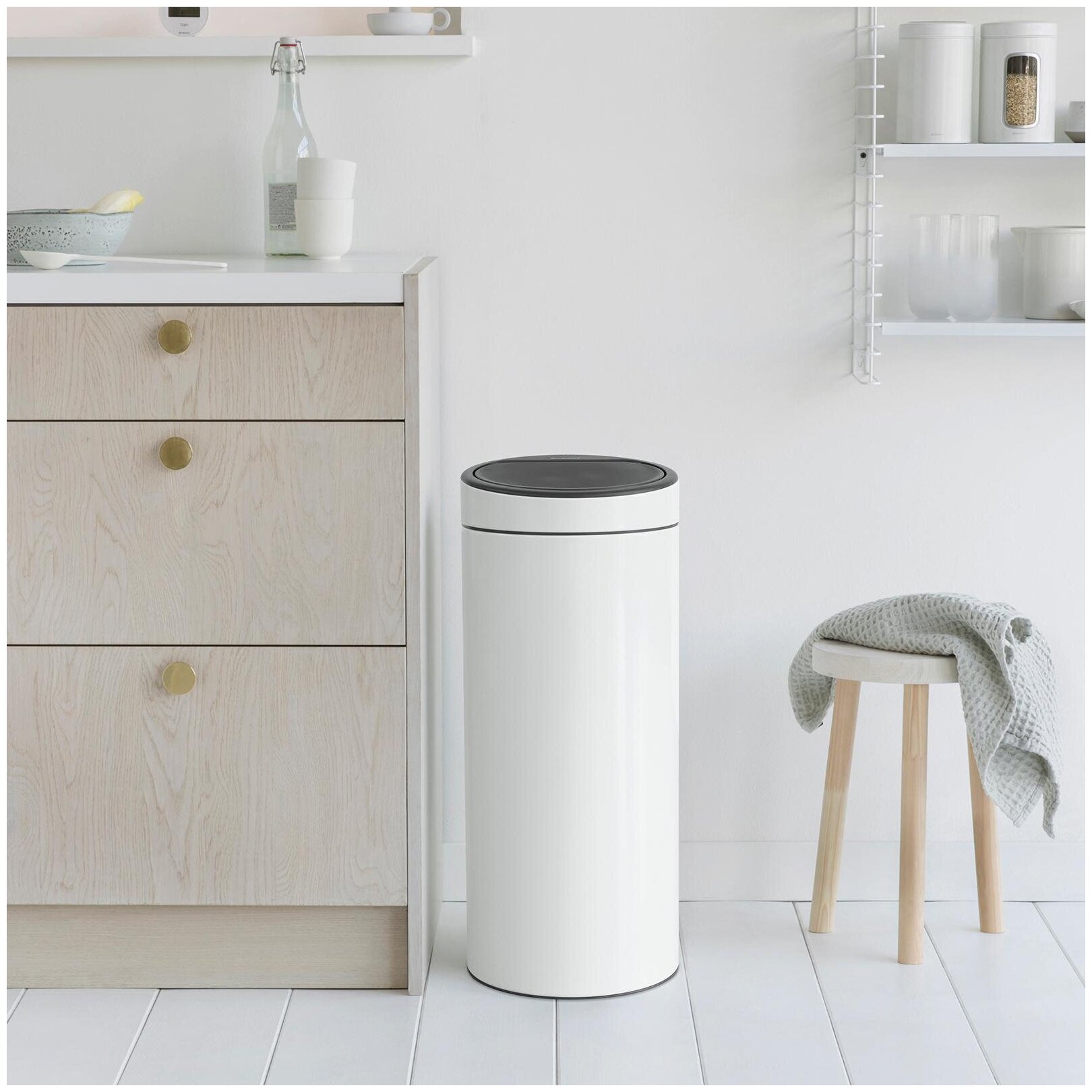 Бак мусорный 30л белый Brabantia touch bin 115141 - фото №7