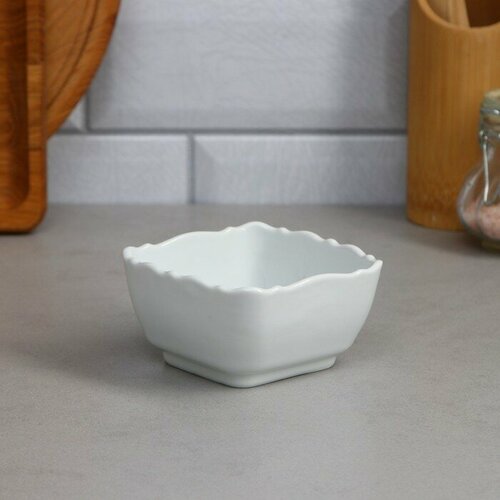 Соусник квадратный Волна 250 мл фарфор Иран 362₽