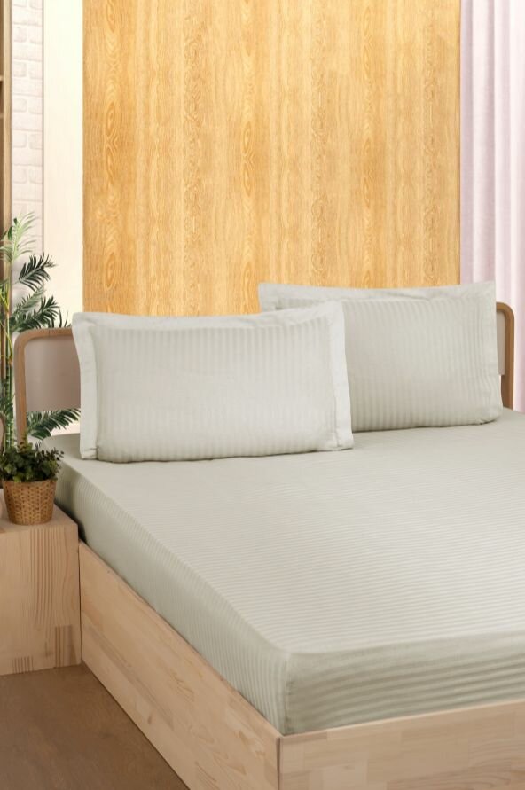 Простынь на резинке 100*200 +33 c наволочкой 1 шт 50*70 Карвен Stripe Satin сатин sampanya/бежевый P 935