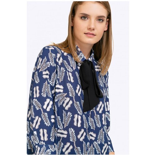 Блузка синяя с рисунком 42р