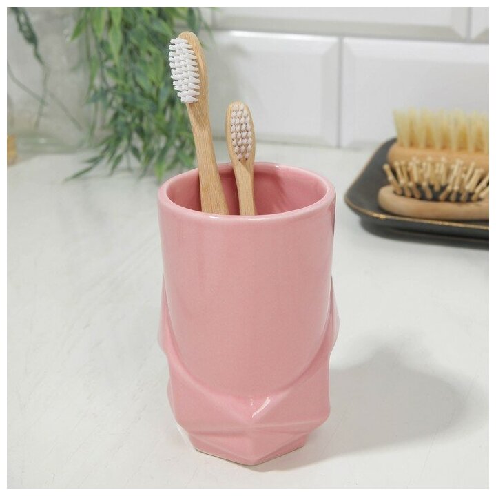 Стакан для зубных щеток "Розовый", 11 х 7,5 см./В упаковке шт: 1
