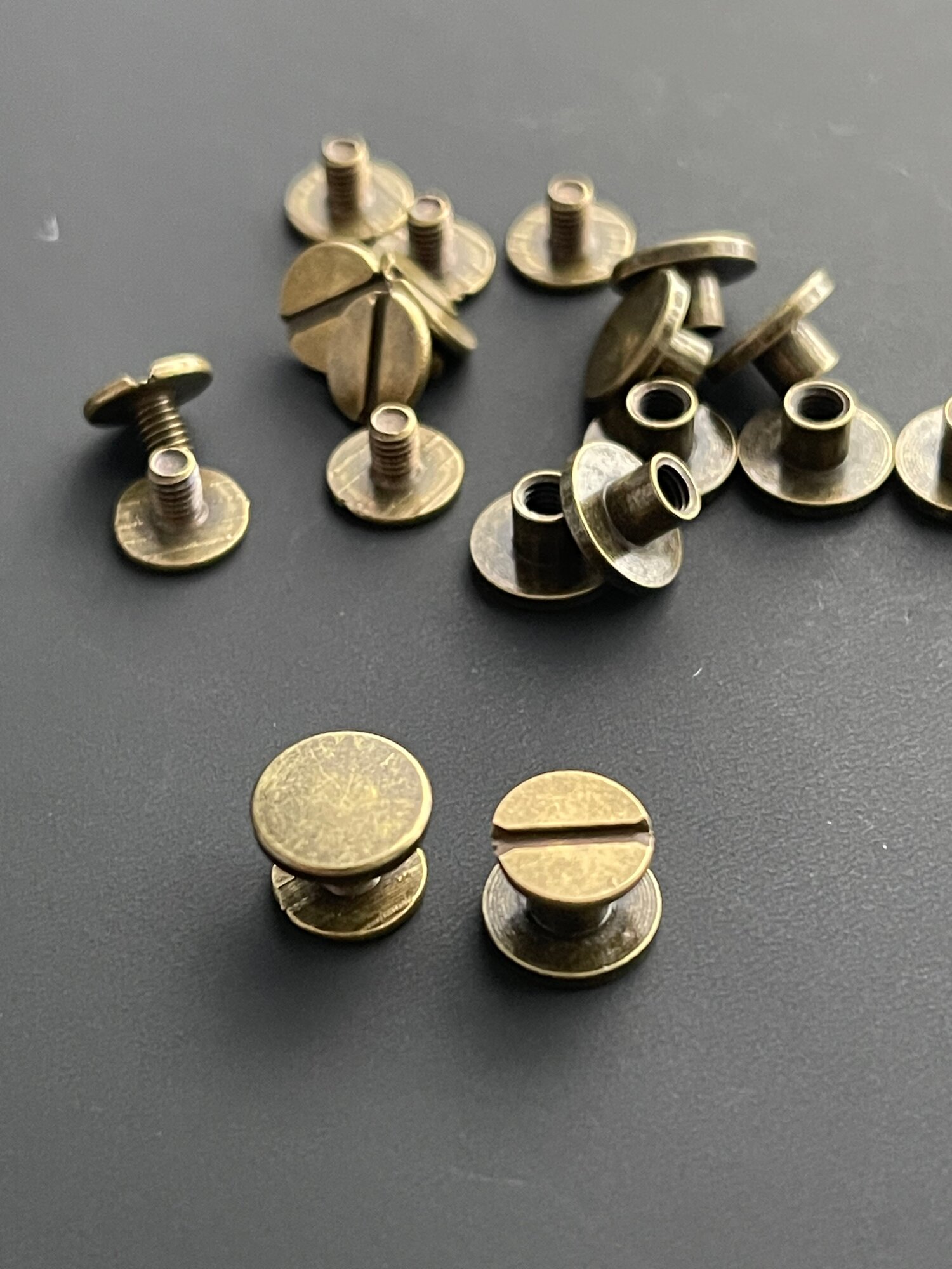 Винт ременной 9х5 мм, болт для ремня, винт Чикаго 5 мм, антик, 10шт. — фото 1