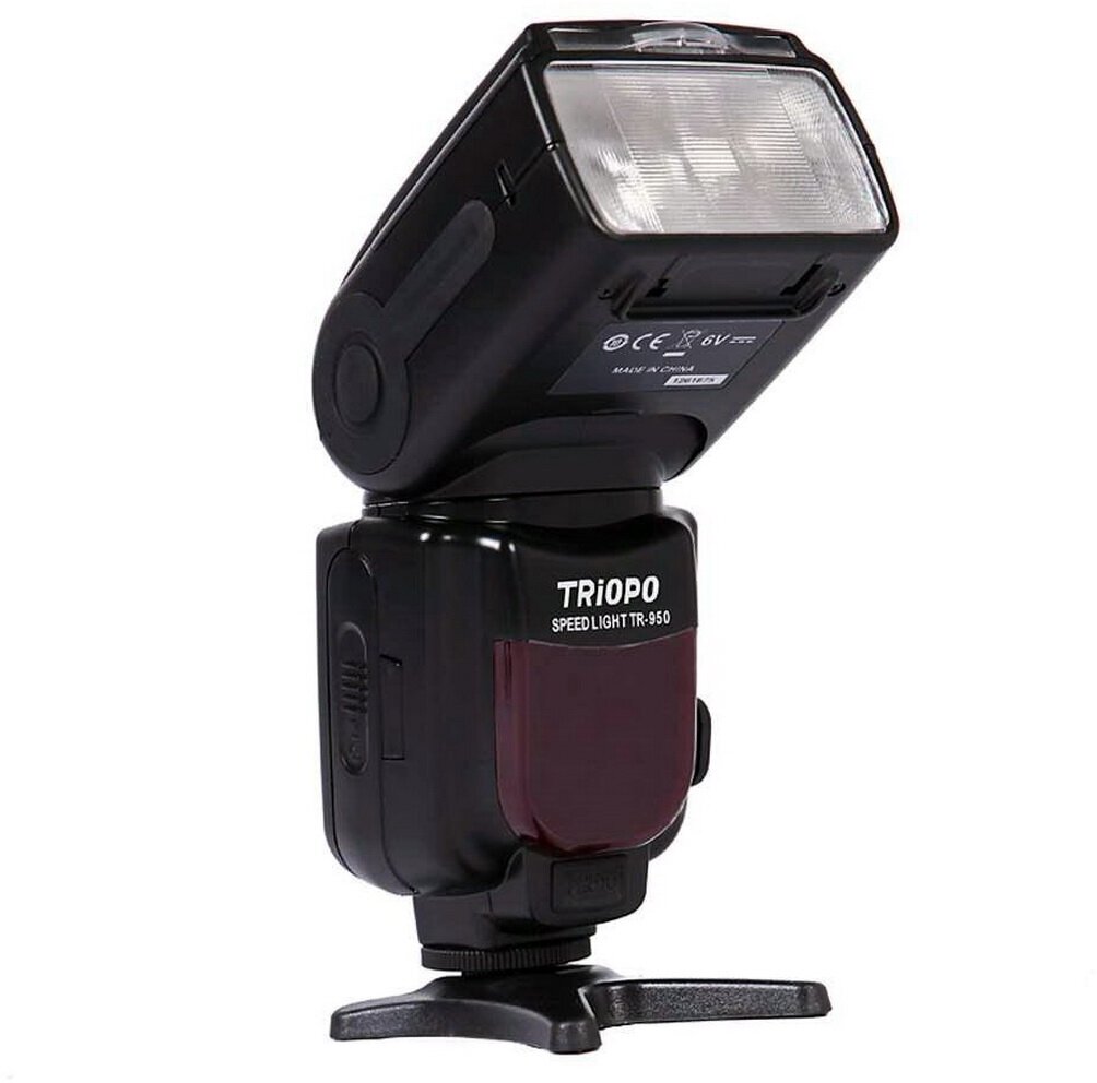 Фотовспышка Triopo SpeedLight TR-950 универсальная